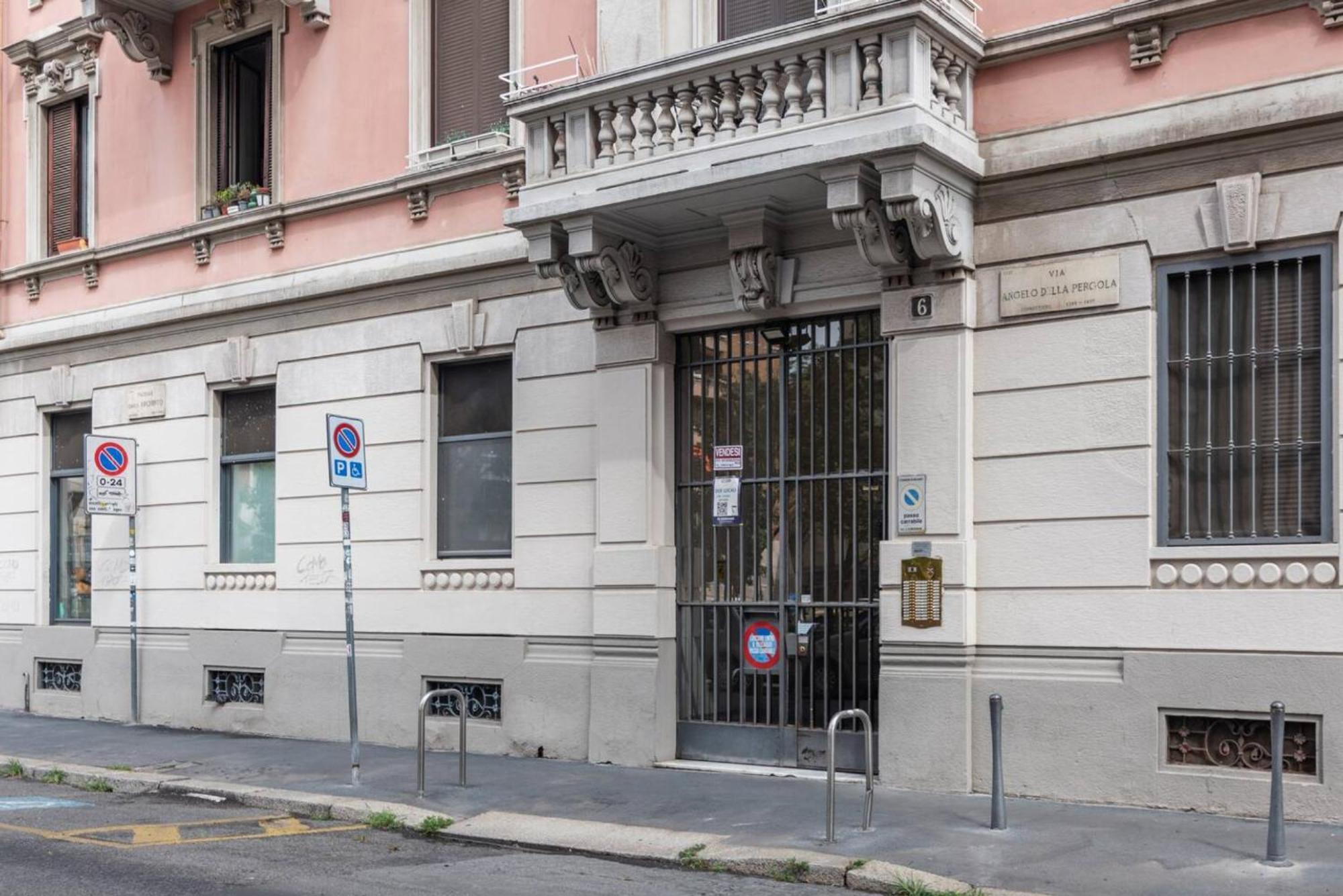 In Piazza A Isola Apartamento Milán